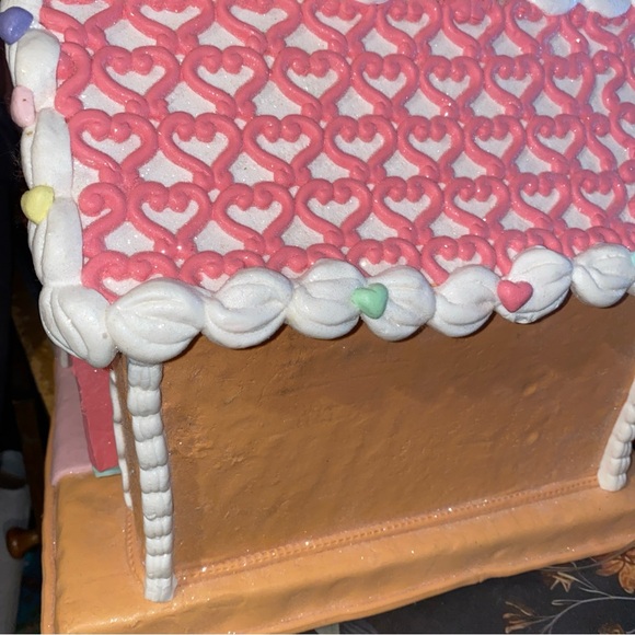 Viral 2025 pink pastels gingerbread house light up decor piece - Picture 9 of 12